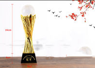 جایزه جام سفارشی رزین با توپ کریستال برای جایزه سال فوتبال