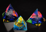 جوایز شیشه ای رنگارنگ جام های حکاکی شده 3D حکاکی شده به عنوان سوغاتی مسابقه