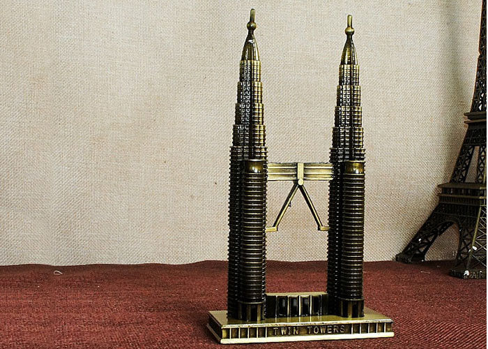 روکش نوع مالزی Petronas Twin Tower Pewter سوغاتی توریستی